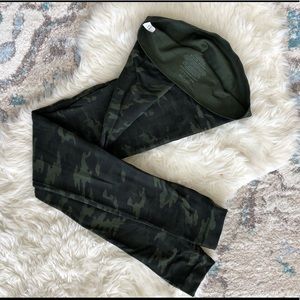 Spanx Look At Me Now Leggings